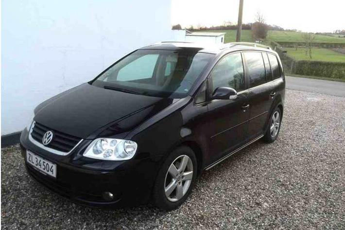 Sort VW Touran fra 2006