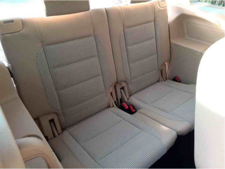 Sort VW Touran fra 2006