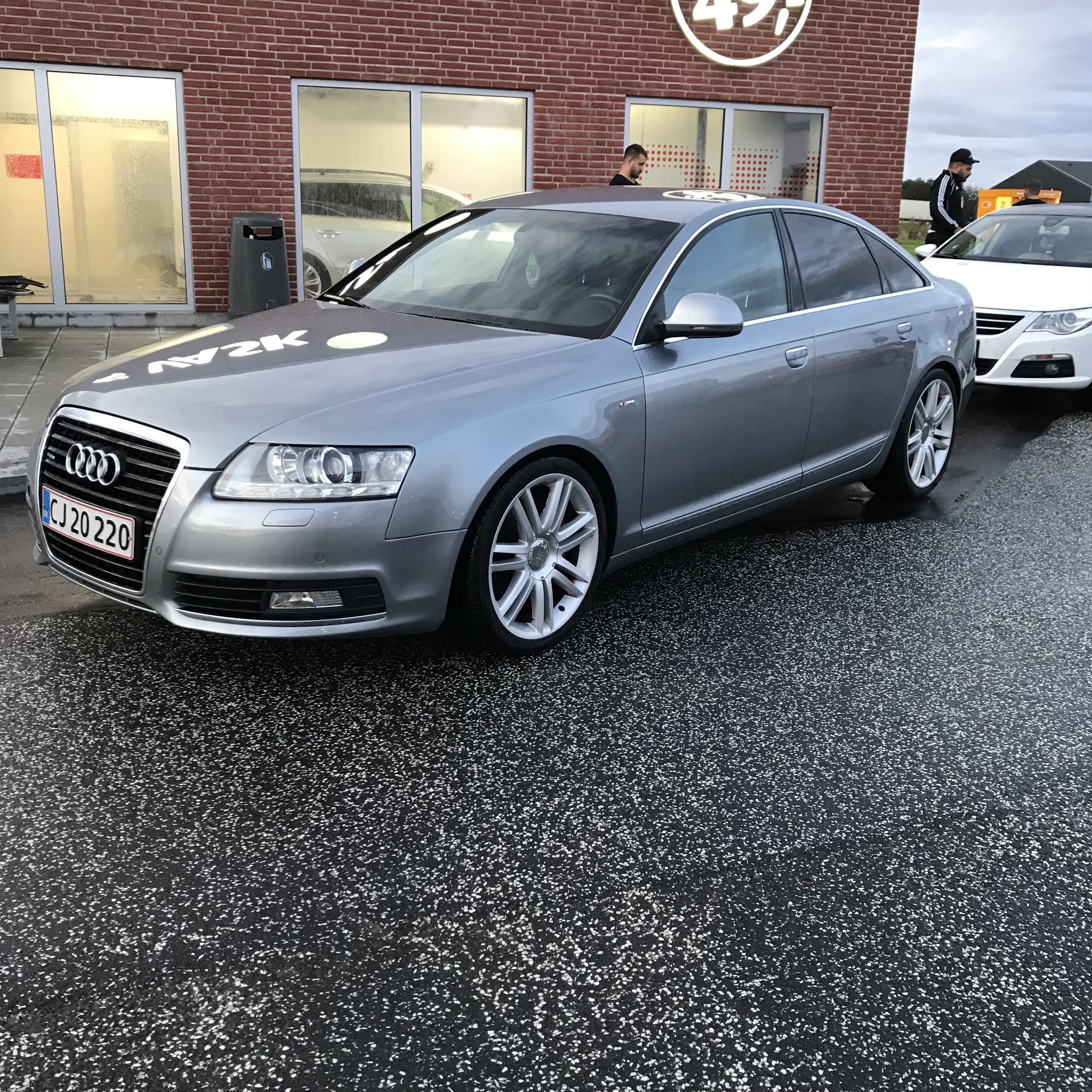 Grå Audi A6 fra 2010