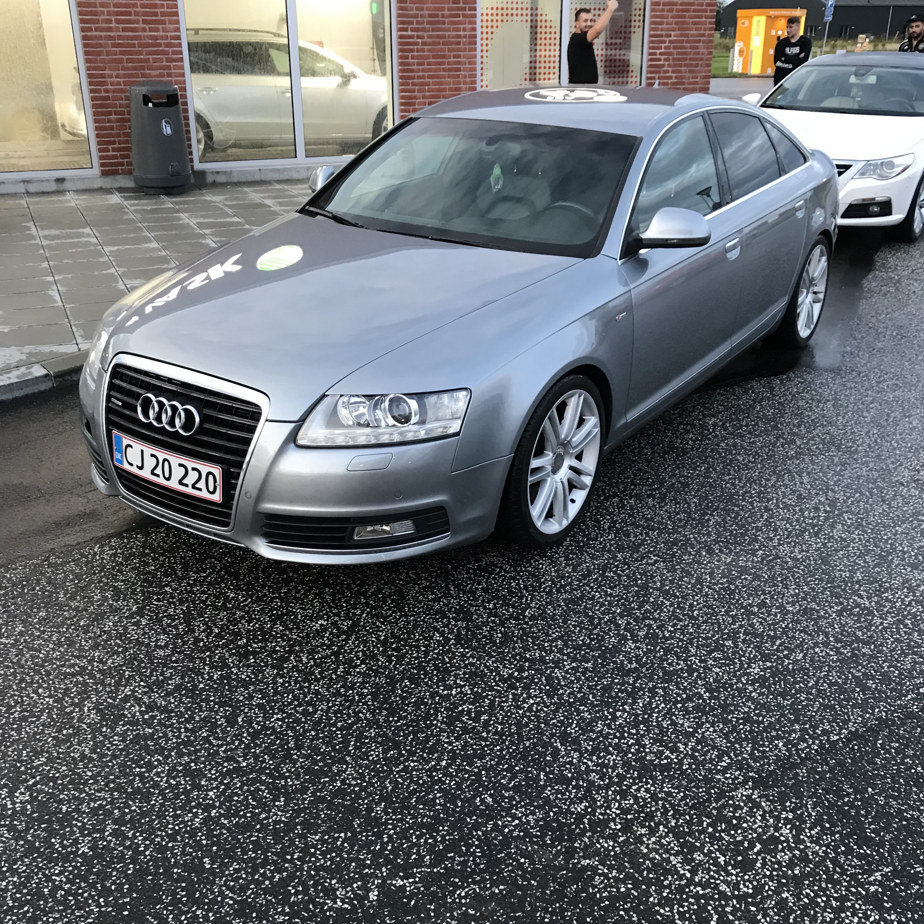 Grå Audi A6 fra 2010