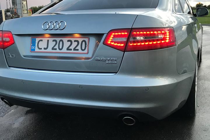 Grå Audi A6 fra 2010