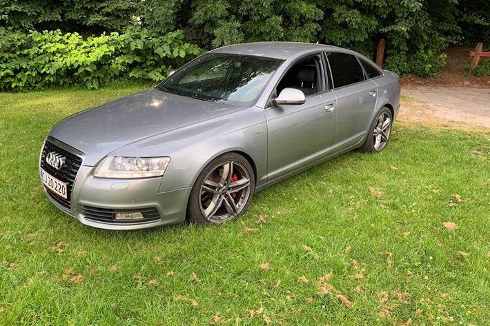 Grå Audi A6 fra 2010