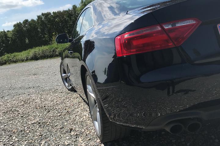 Sort Audi A5 fra 2008