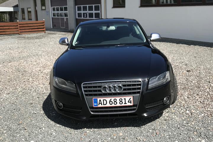 Sort Audi A5 fra 2008