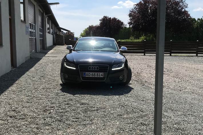 Sort Audi A5 fra 2008