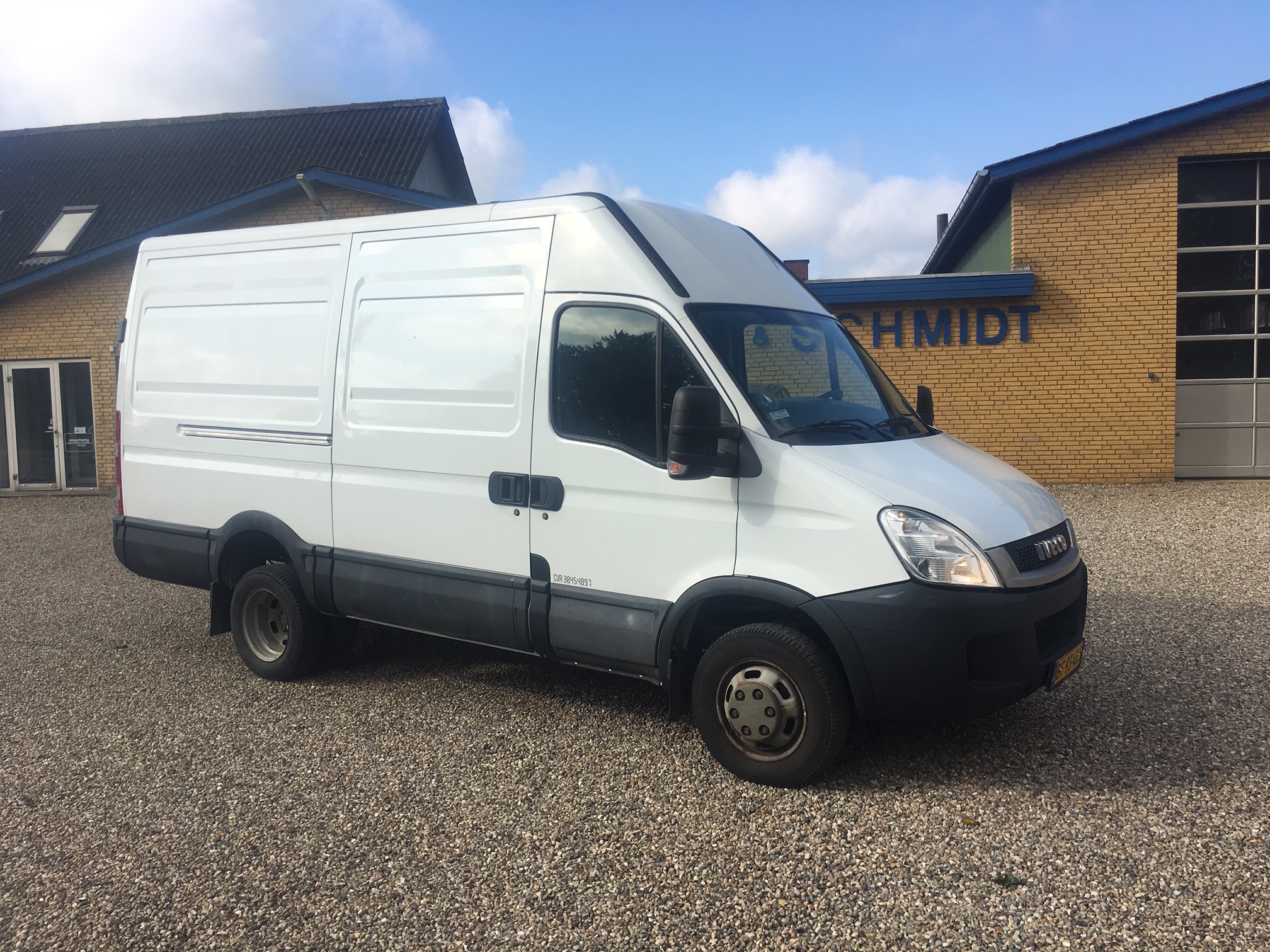 Hvid Iveco 35C15 fra 2010