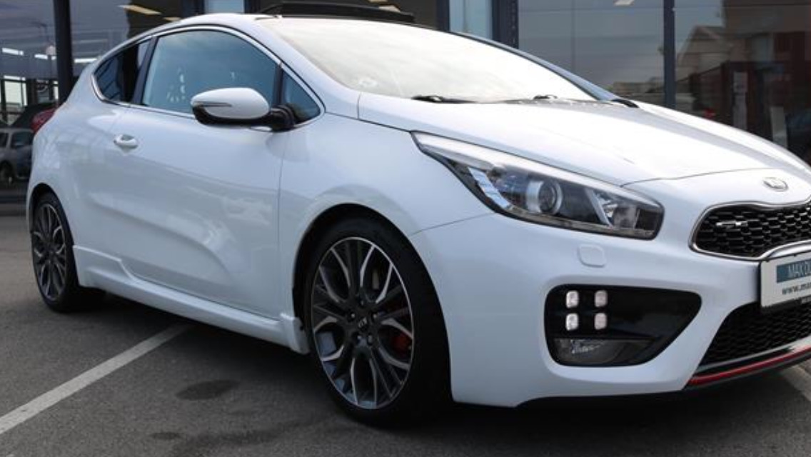 Hvid Kia Ceed fra 2014