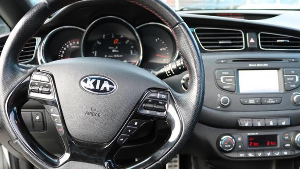 Hvid Kia Ceed fra 2014