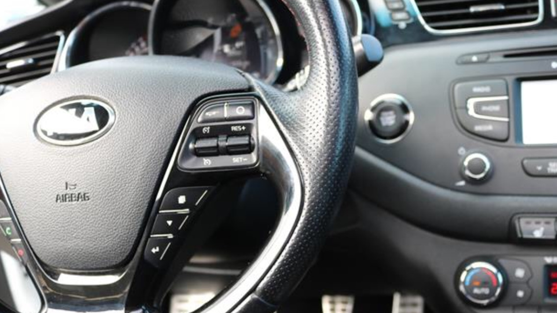 Hvid Kia Ceed fra 2014