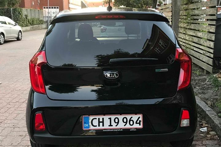 Sort Kia Picanto fra 2016
