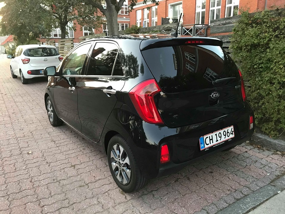 Sort Kia Picanto fra 2016