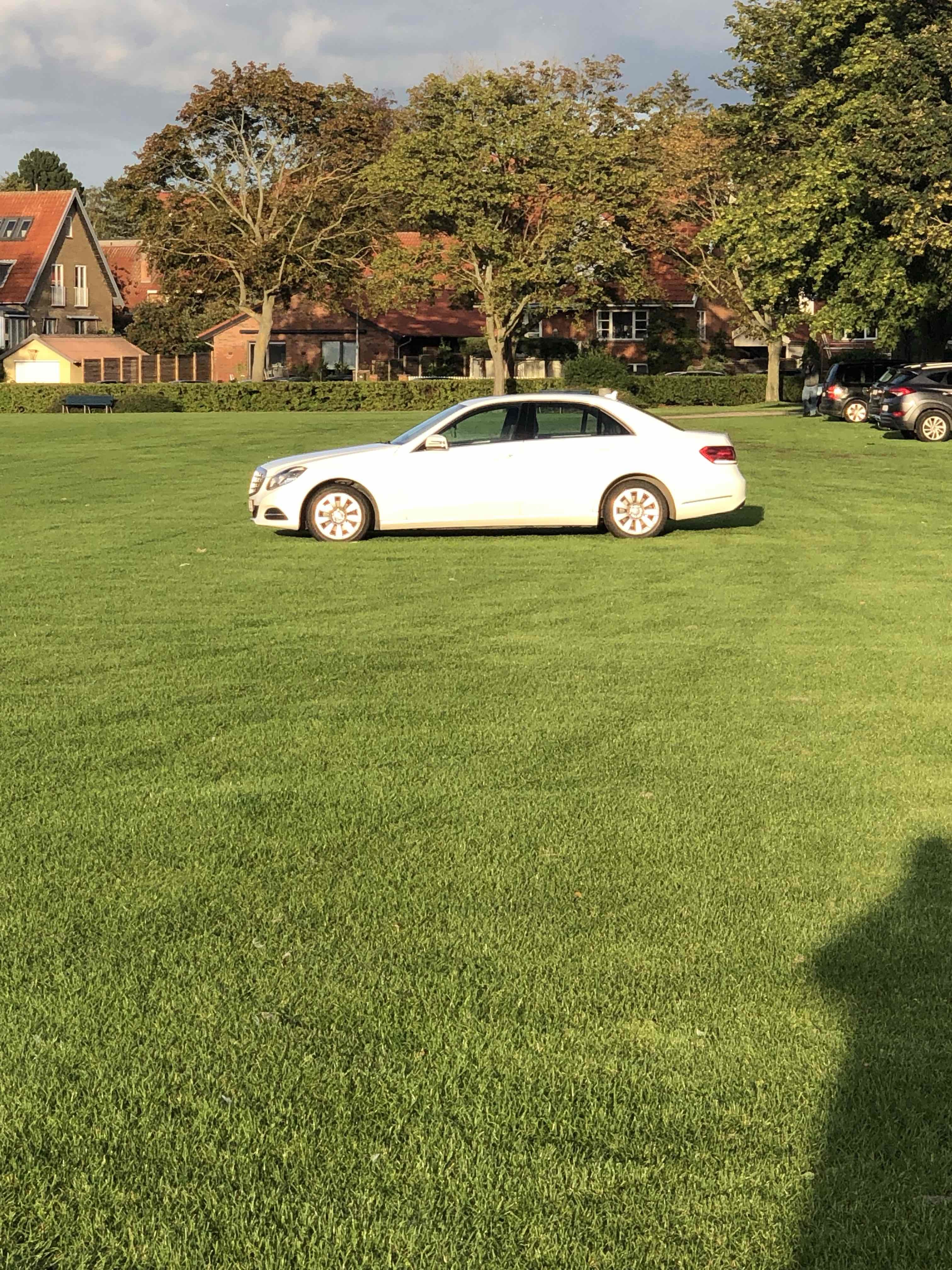 Hvid Mercedes E200 fra 2015