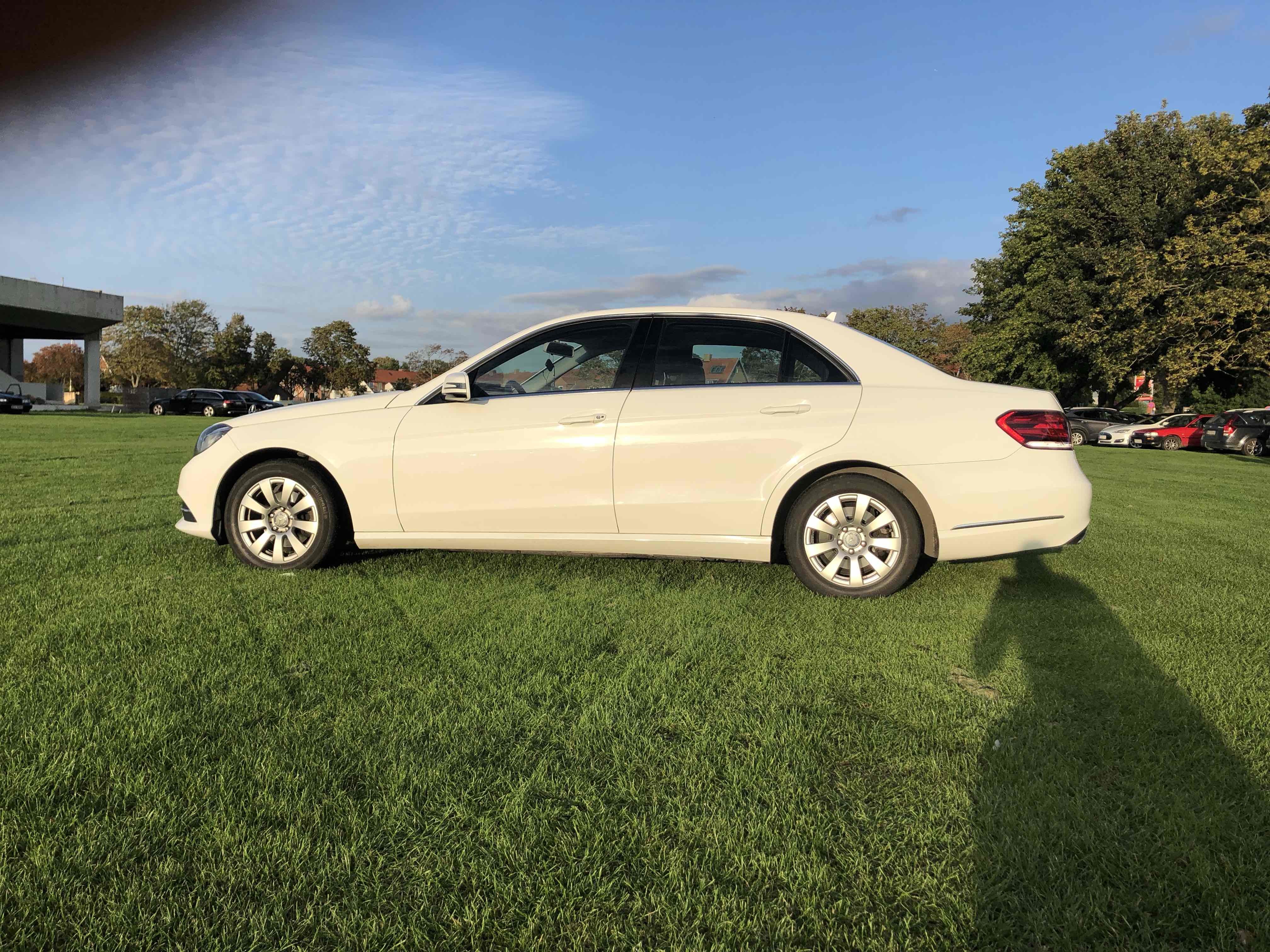 Hvid Mercedes E200 fra 2015