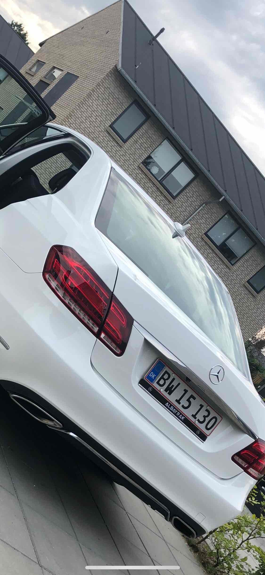 Hvid Mercedes E200 fra 2015