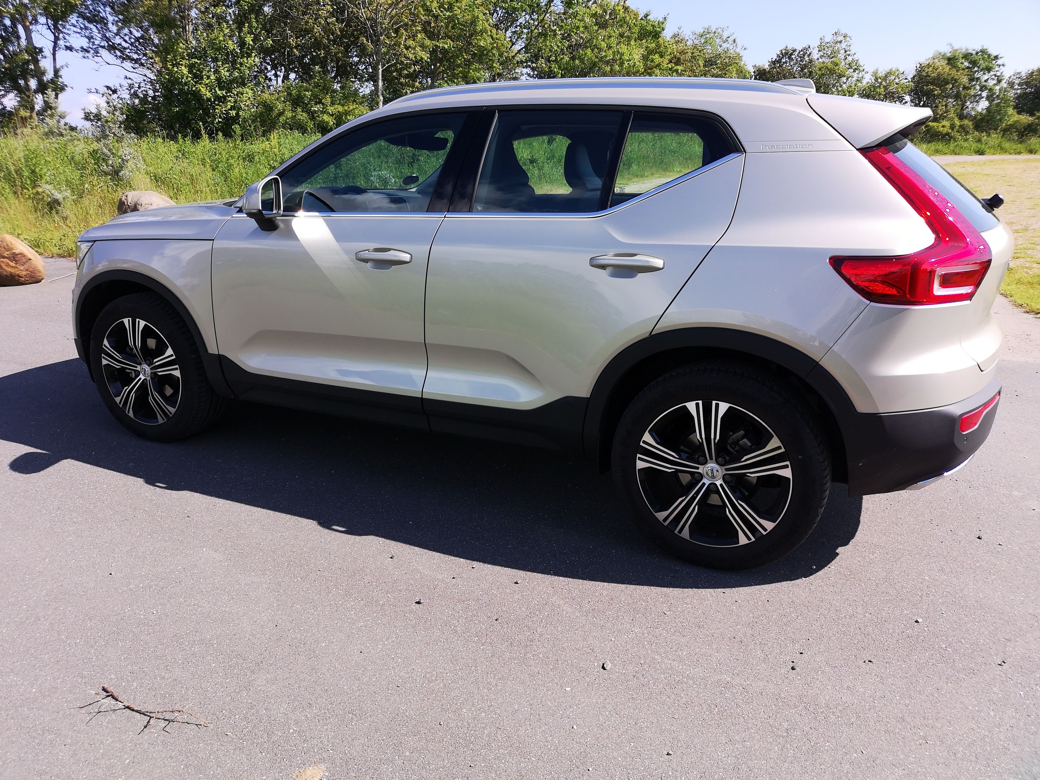 Beige Volvo XC40 fra 2019