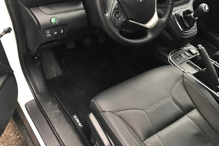 Hvid Honda CR-V fra 2018