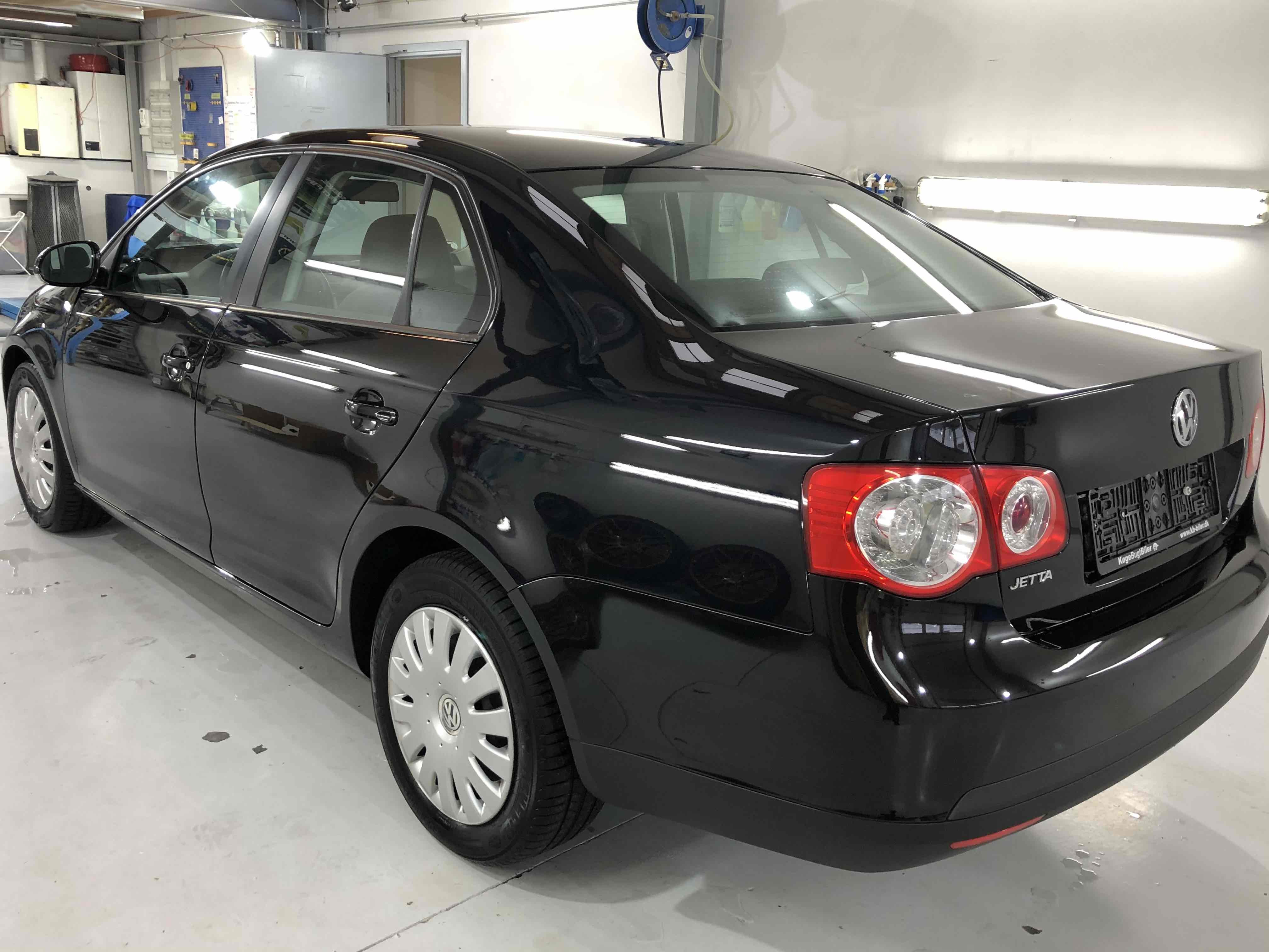 Sort VW Jetta fra 2008