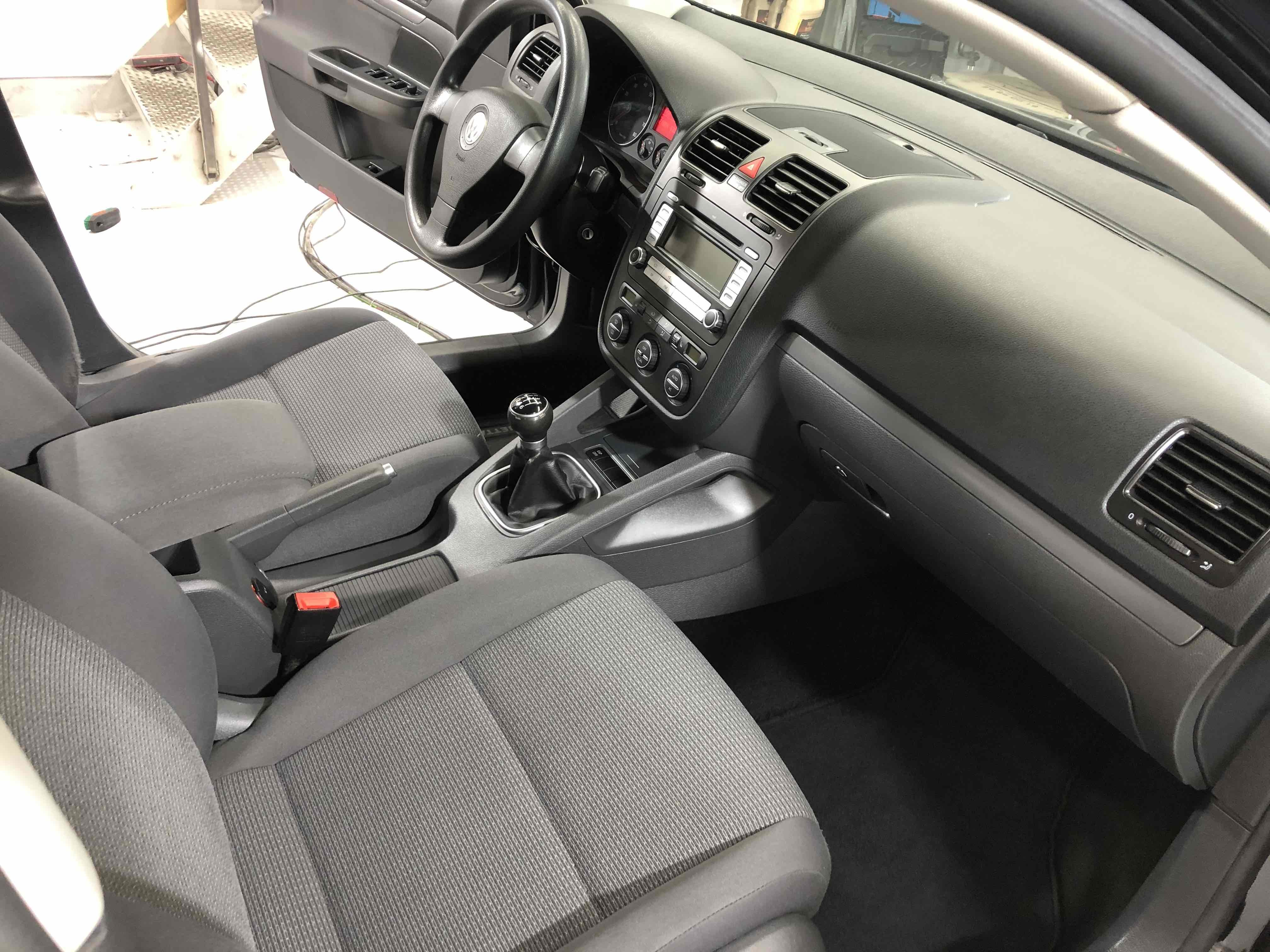 Sort VW Jetta fra 2008