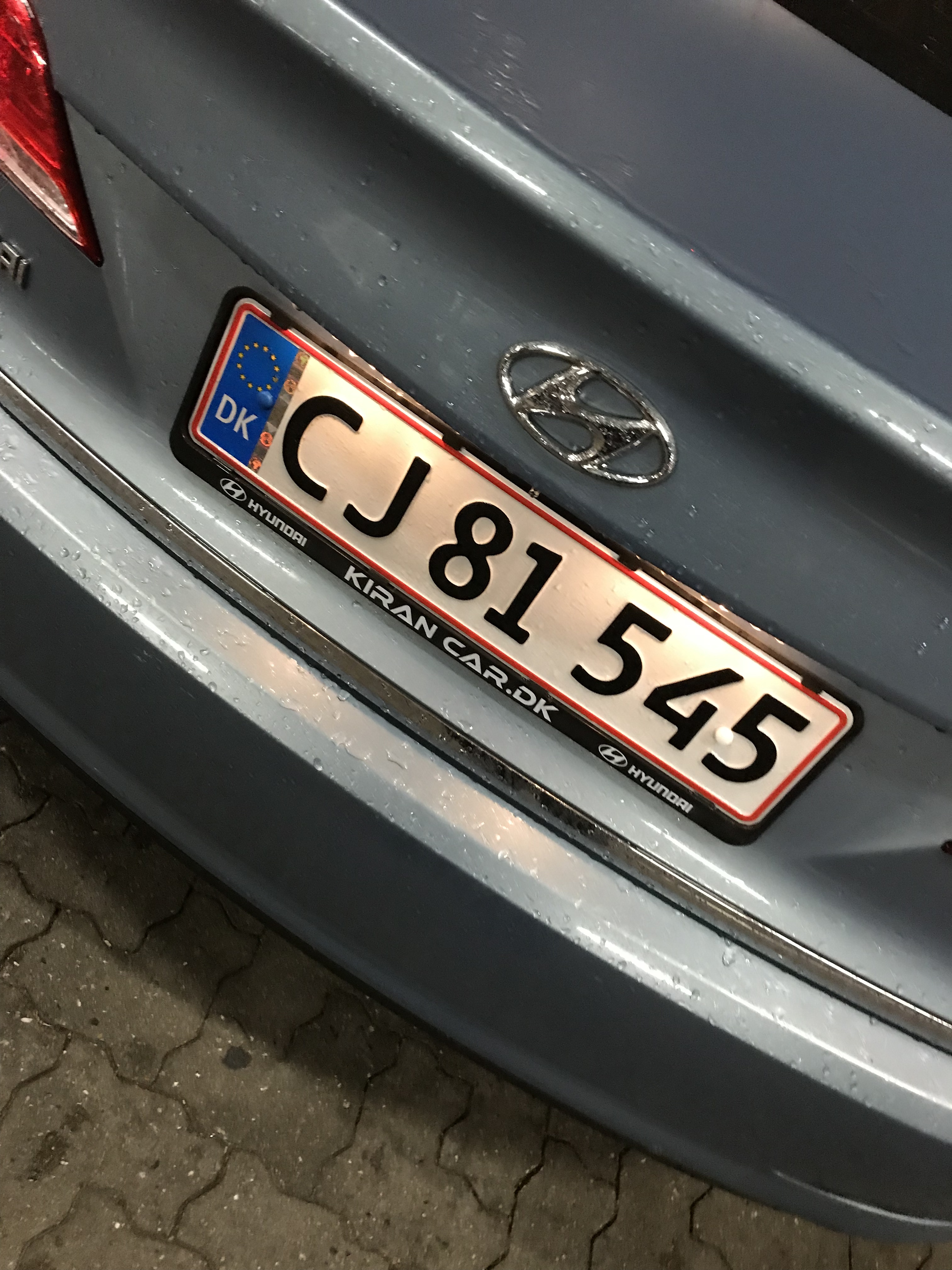 Blå Hyundai i40 fra 2013