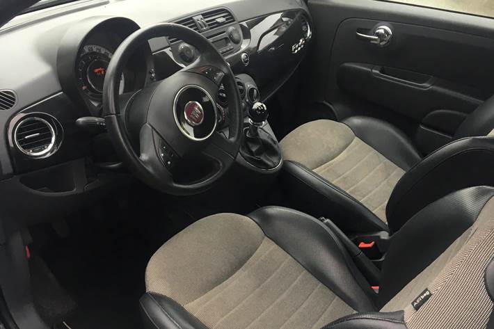 Sort Fiat 500 fra 2010