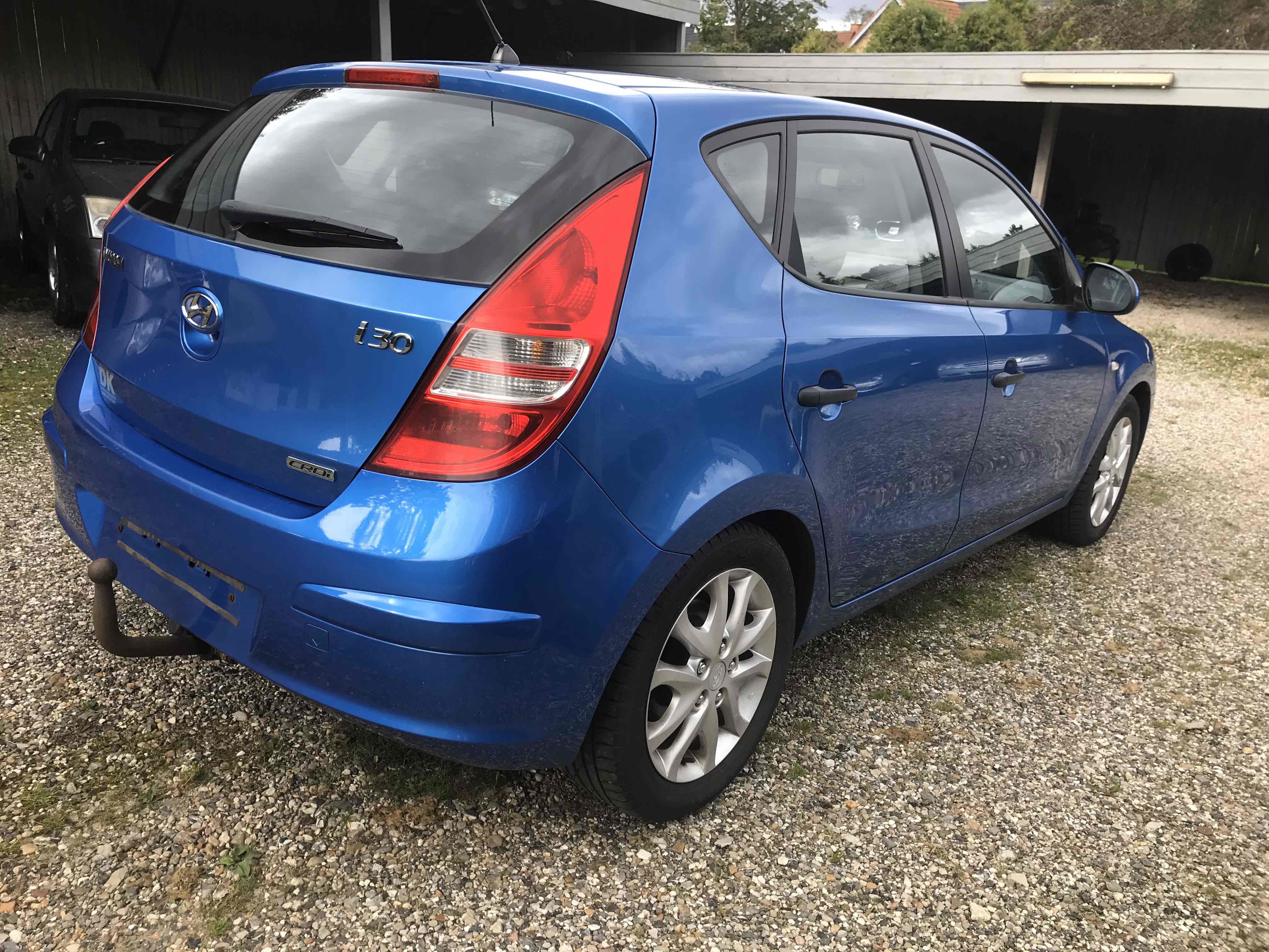 Grå Hyundai i30 fra 2009