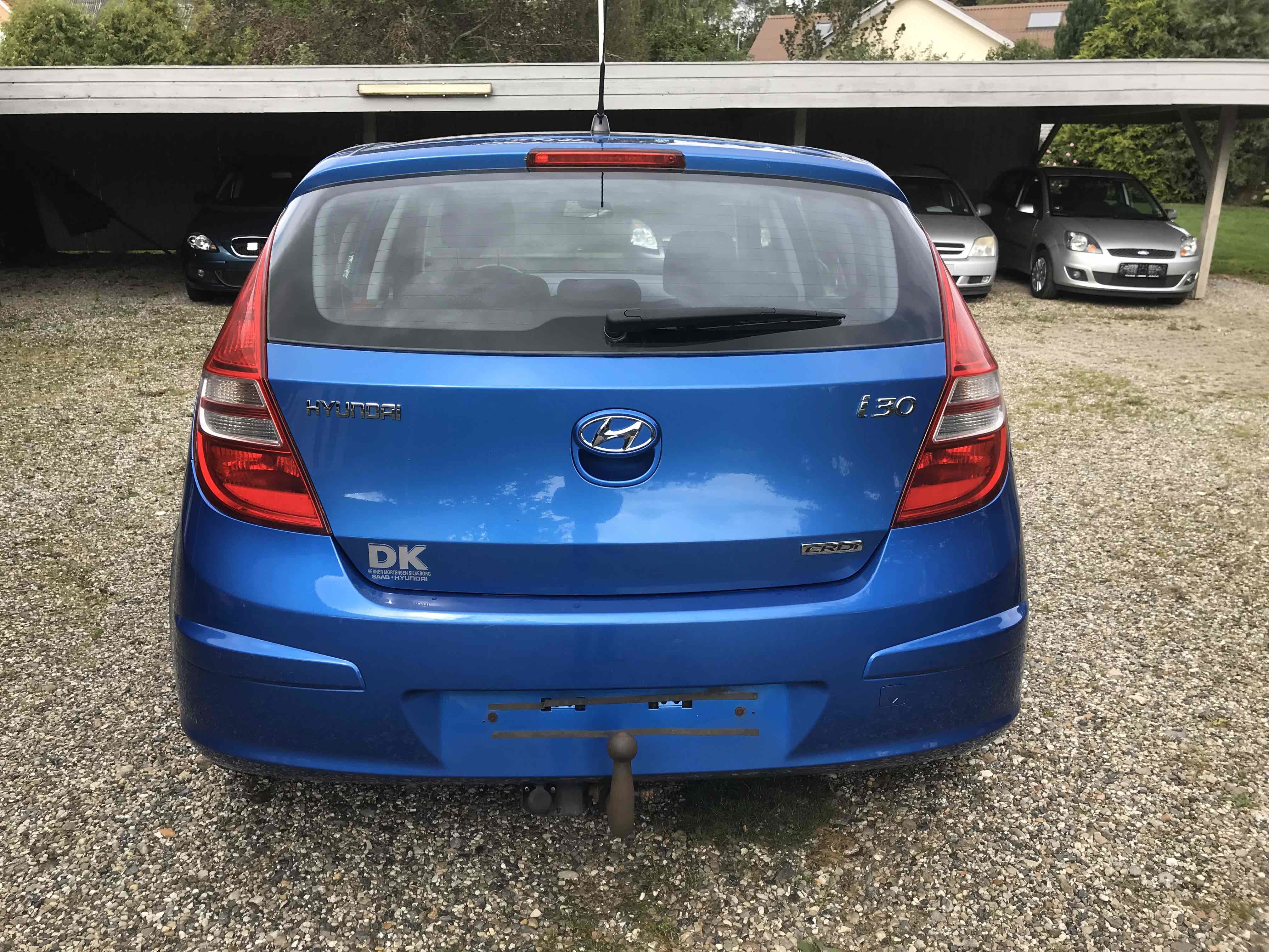 Grå Hyundai i30 fra 2009