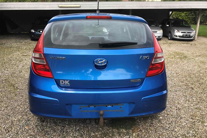 Grå Hyundai i30 fra 2009