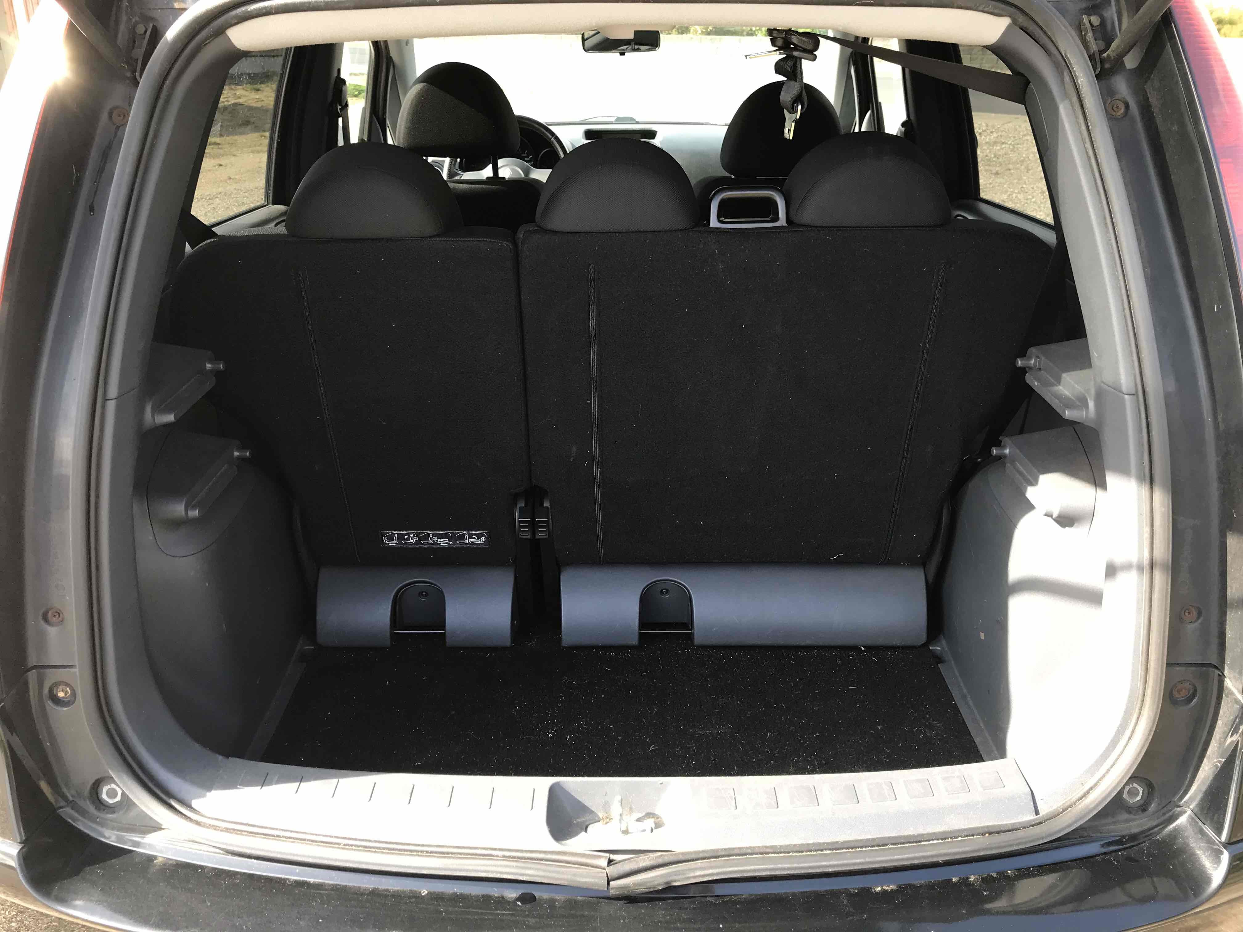 Sort Mitsubishi Colt fra 2008