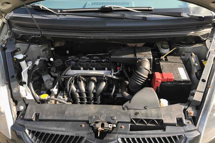 Sort Mitsubishi Colt fra 2008