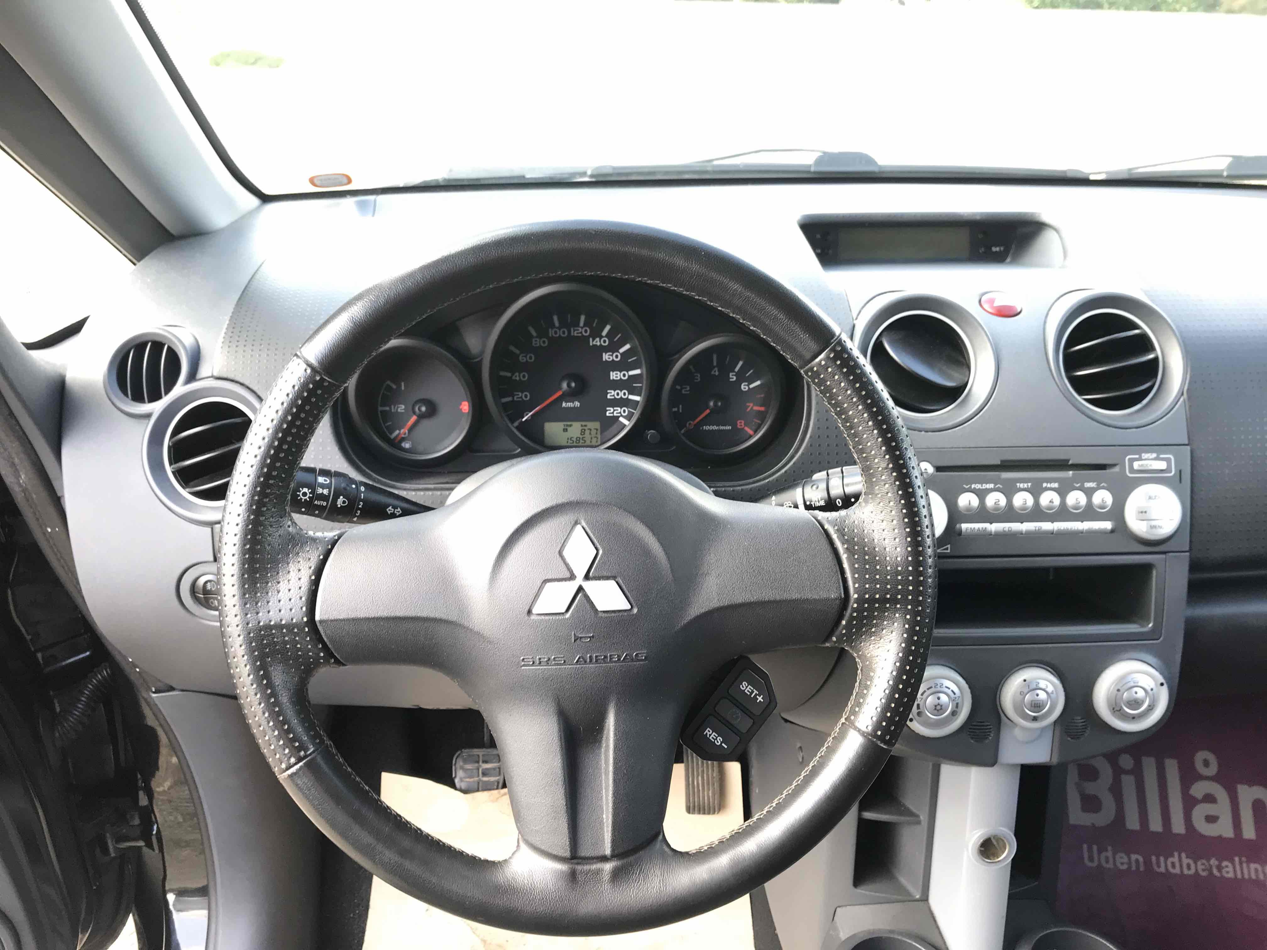 Sort Mitsubishi Colt fra 2008