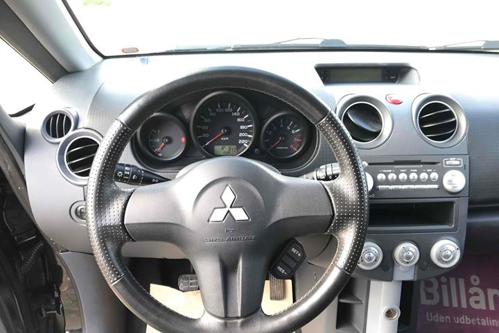 Sort Mitsubishi Colt fra 2008