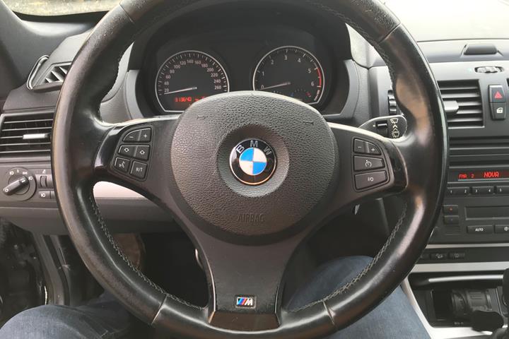 Sort BMW X3 fra 2006