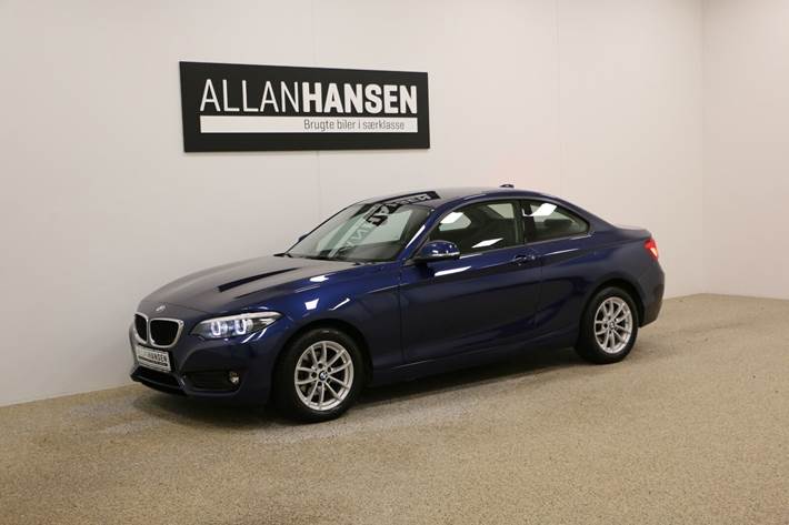 Blå BMW 218i fra 2018