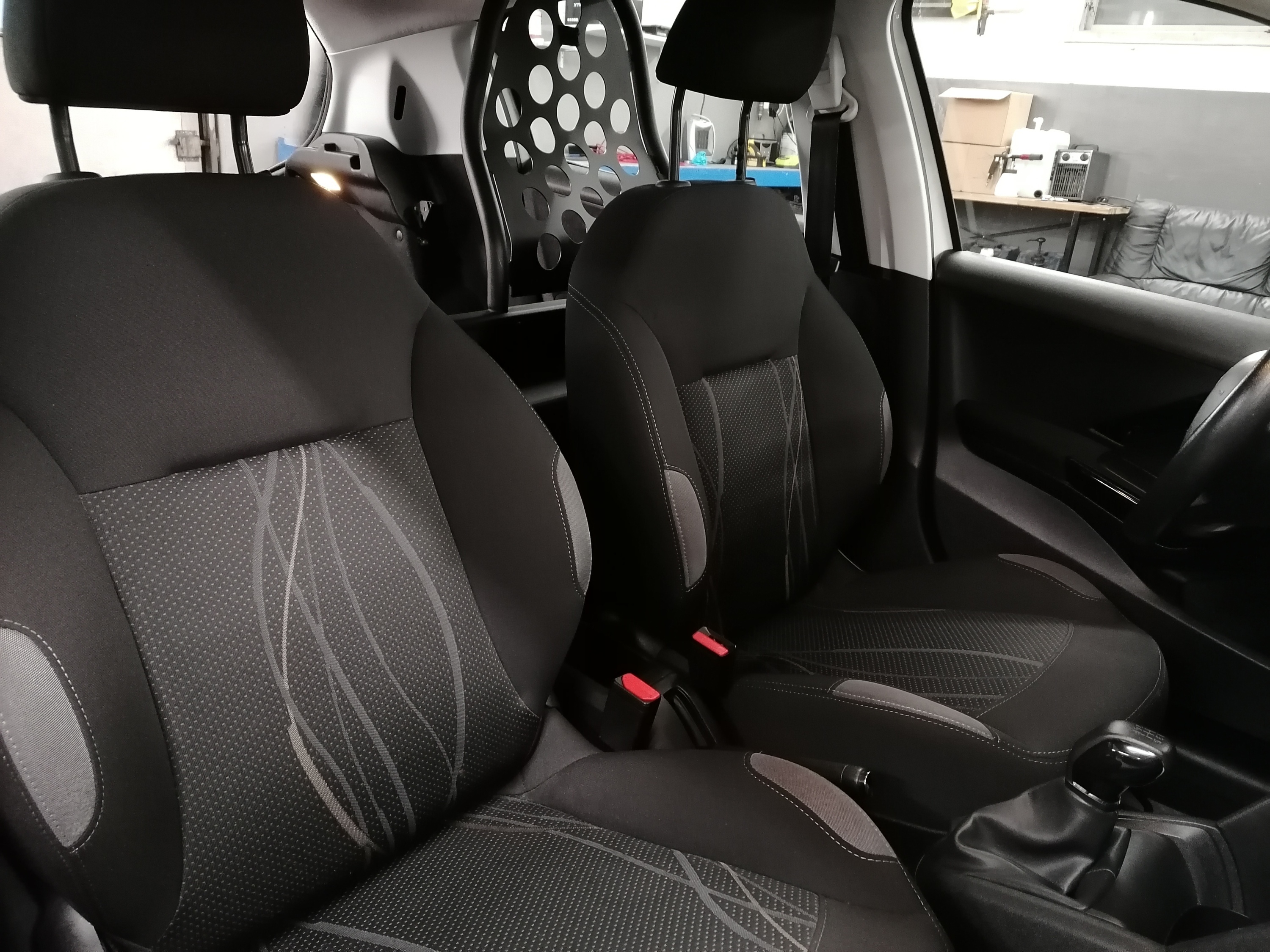 Hvid Peugeot 208 fra 2014