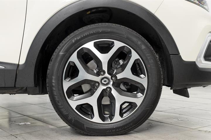 Hvid Renault Captur fra 2018