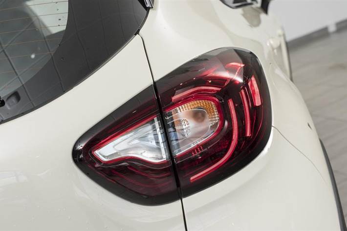 Hvid Renault Captur fra 2018