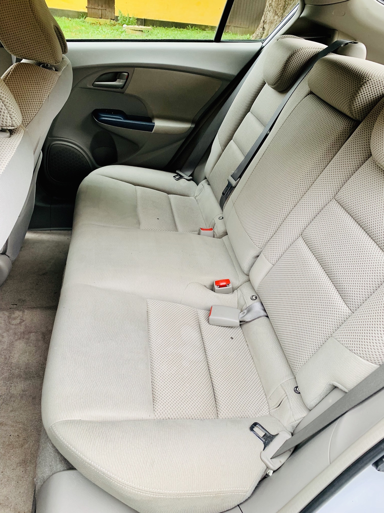 Hvid Honda Insight fra 2010