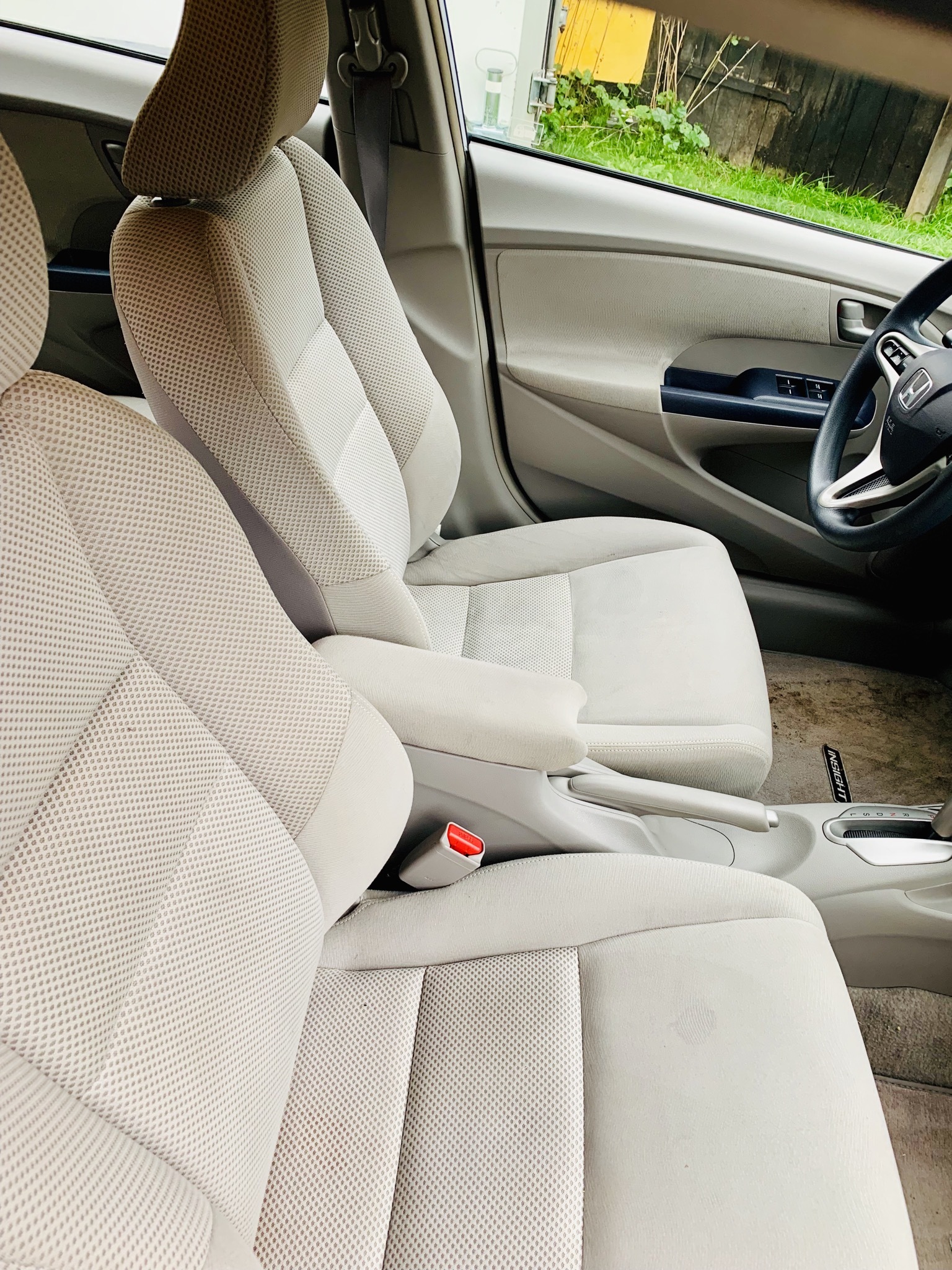 Hvid Honda Insight fra 2010