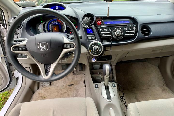 Hvid Honda Insight fra 2010
