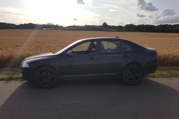 Sort Skoda Octavia fra 2005