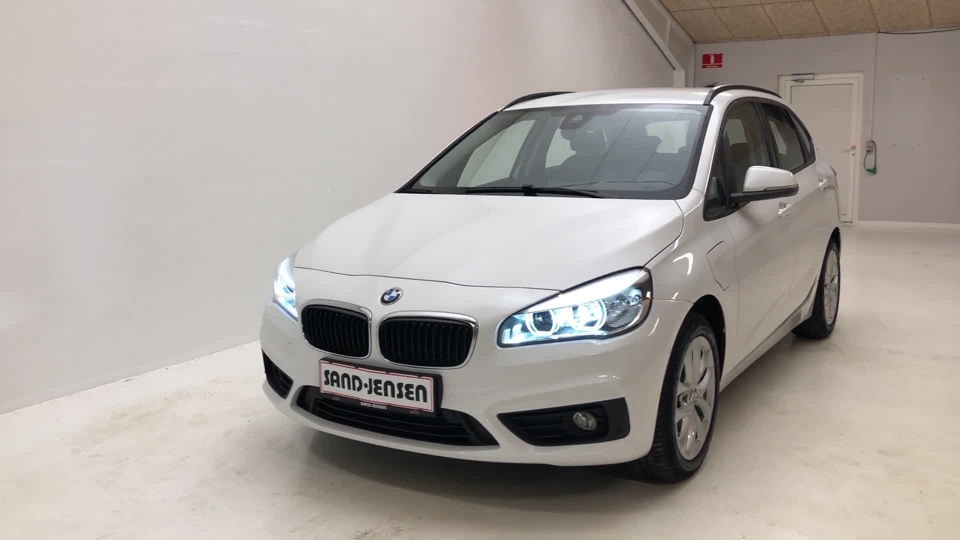 Guide til BMW 225xe iPerformance Active Tourer M Sport Steptronic (Årgang 03/2016 - 02/2018)