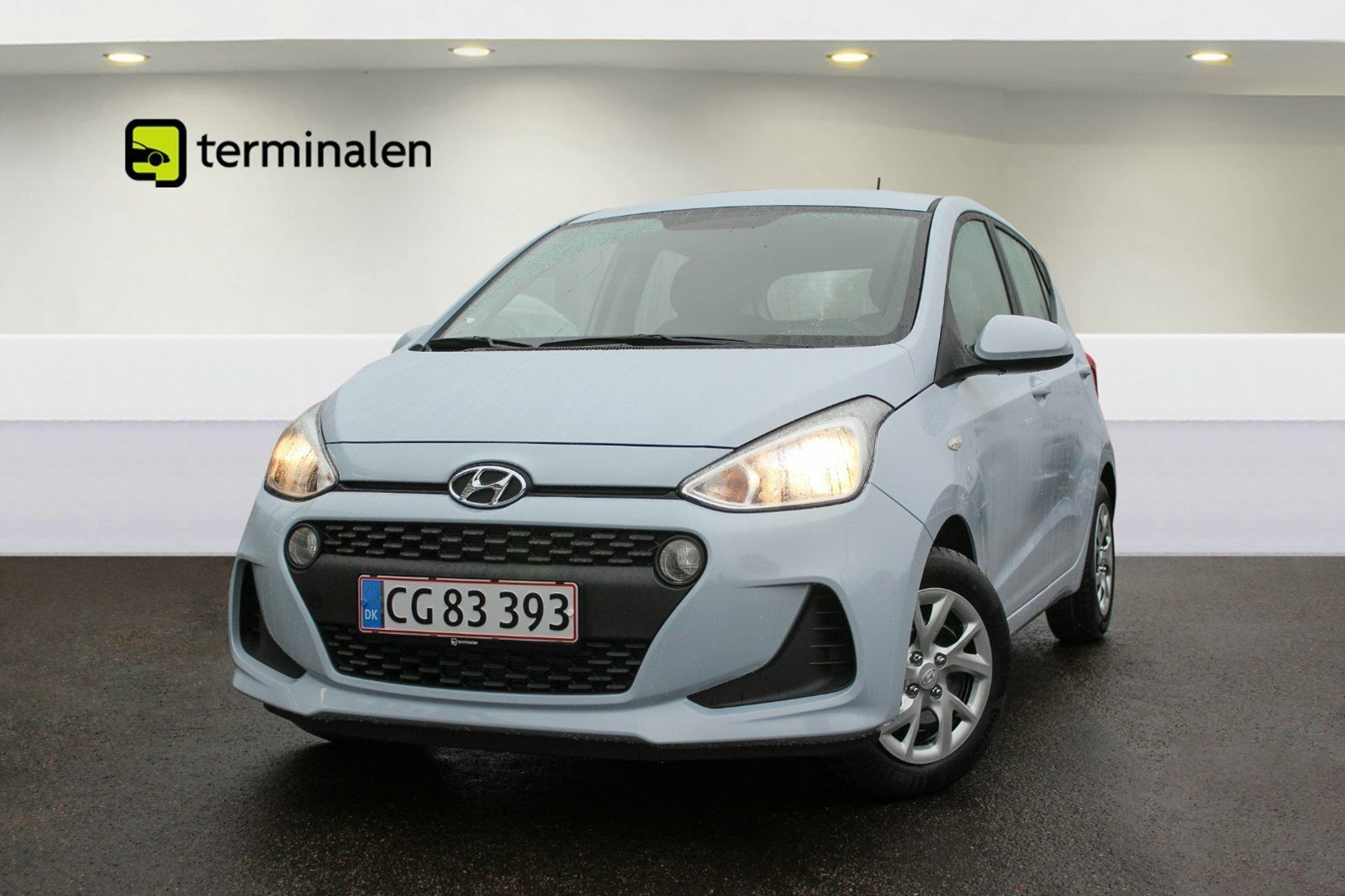 Blå Hyundai i10 fra 2019