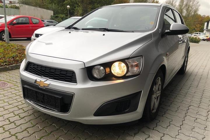 Grå Chevrolet Aveo fra 2014