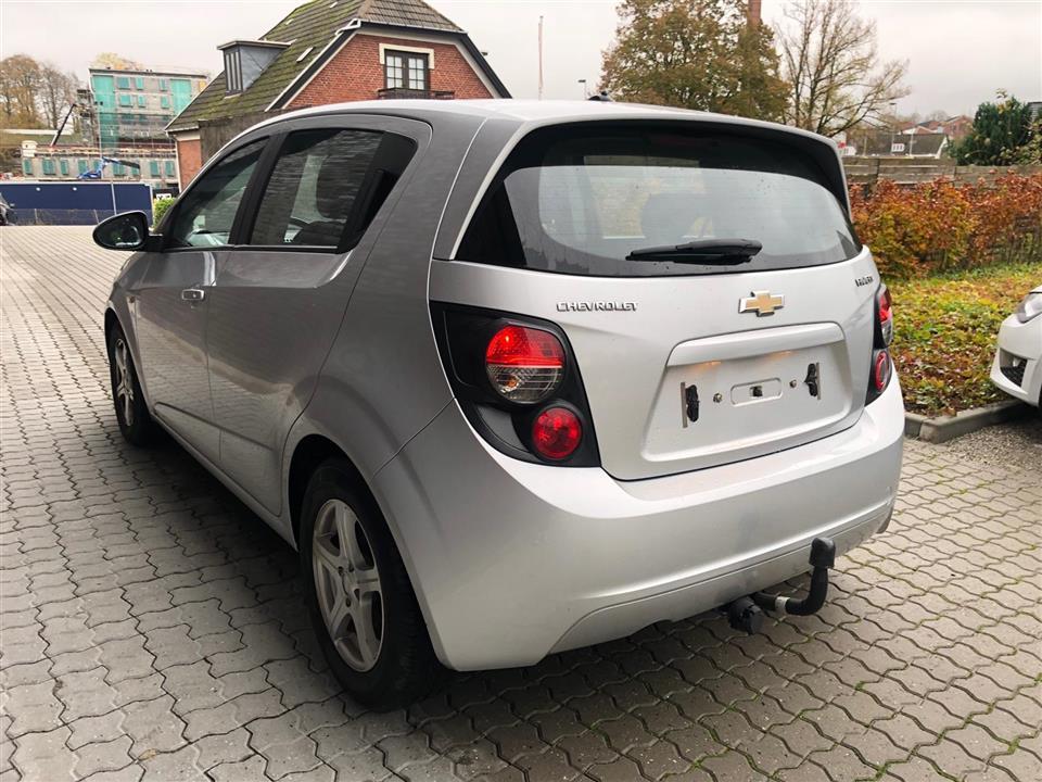 Grå Chevrolet Aveo fra 2014