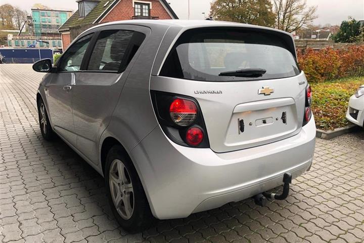 Grå Chevrolet Aveo fra 2014