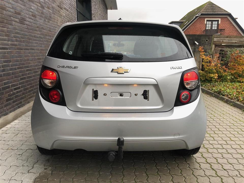 Grå Chevrolet Aveo fra 2014
