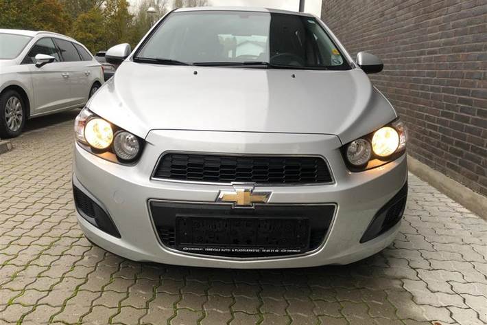 Grå Chevrolet Aveo fra 2014