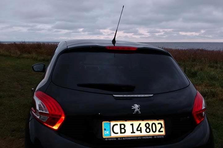 Sort Peugeot 208 fra 2015