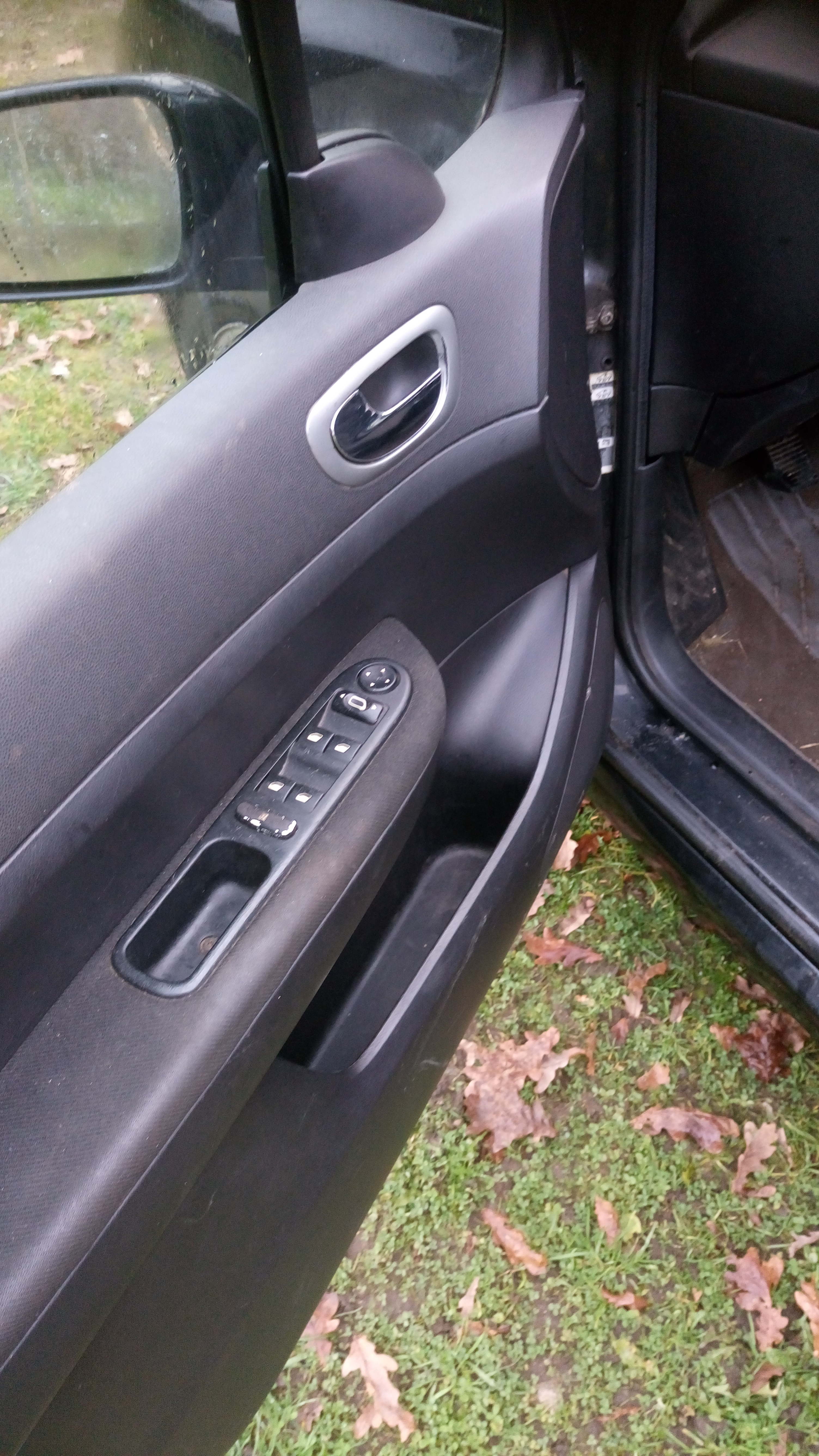 Sort Peugeot 307 fra 2003