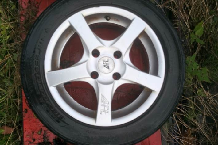 Blå Peugeot 206 fra 2006